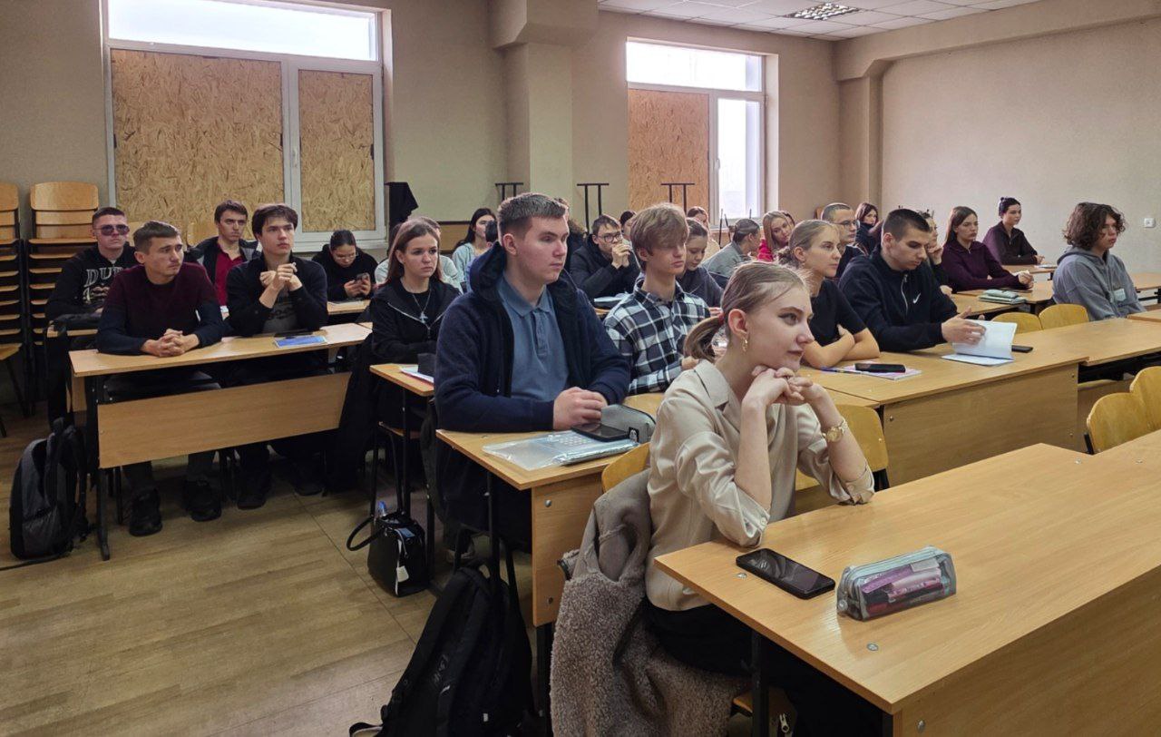 Сегодня в Ворошиловском внутригородском районе прошла лекция в рамках партийного проекта "Моя карьера с Единой Россией" Сегодня в Ворошиловском внутригородском районе прошла лекция в рамках партийного проекта "Моя карьера с Единой Россией"