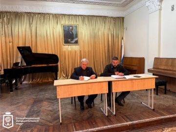 Дмитрий Блинов: Провёл очередное заседание Старобешевского муниципального совета Донецкой Народной Республики первого созыва