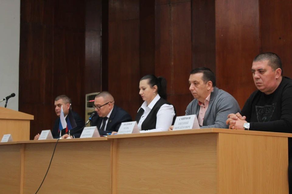 Состоялось заседание участников мониторинговой группы контроля за качеством теплоснабжения жилых домов Состоялось заседание участников мониторинговой группы контроля за качеством теплоснабжения жилых домов