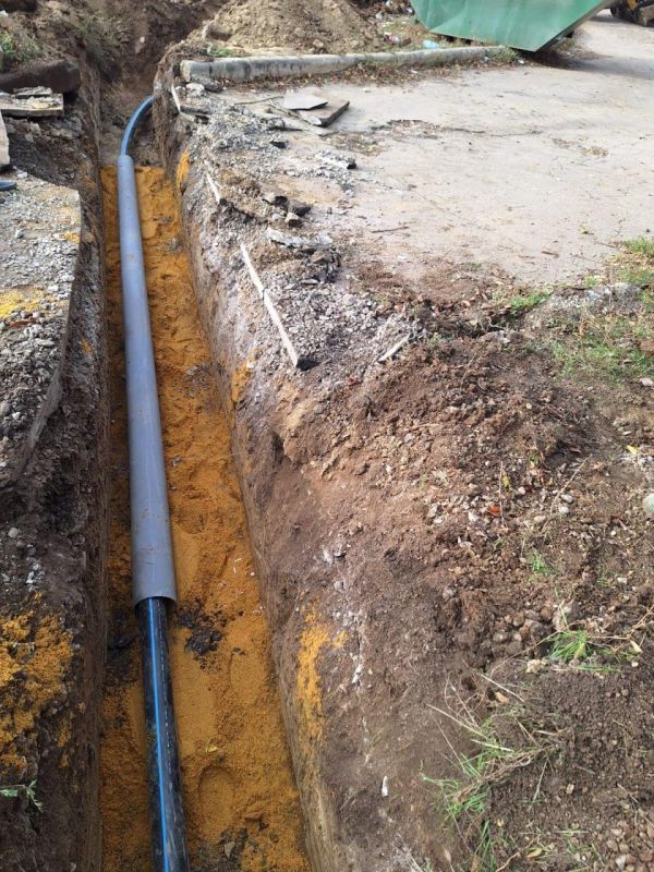 Нижегородские подрядчики продолжают монтаж водопровода к котельной в Харцызске Нижегородские подрядчики продолжают монтаж водопровода к котельной в Харцызске