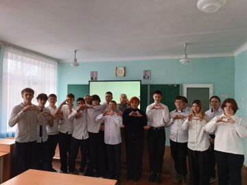 Для молодежи Ждановки провели квиз-игру к Международному дню толерантности