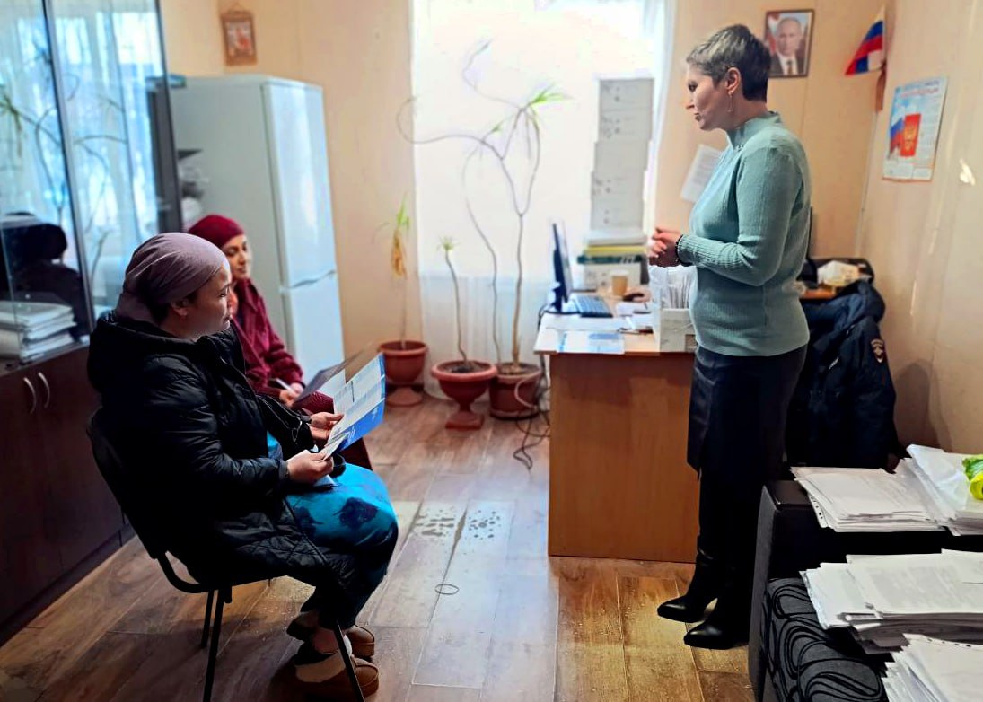 Иван Адамец: Информационно-разъяснительная встреча с иностранными гражданами, состоящими на учете в миграционной службе района Иван Адамец: Информационно-разъяснительная встреча с иностранными гражданами, состоящими на учете в миграционной службе района