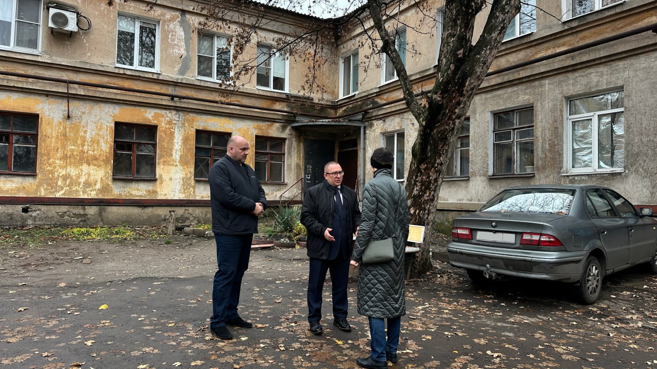 Андрей Крамар: И вновь в эти дни по всей стране проходит Всероссийский прием граждан депутатами ЛДПР – наши народные избранники всех уровней вникают в проблемы, принимают обращения и запускают маховик процессов, чтобы...