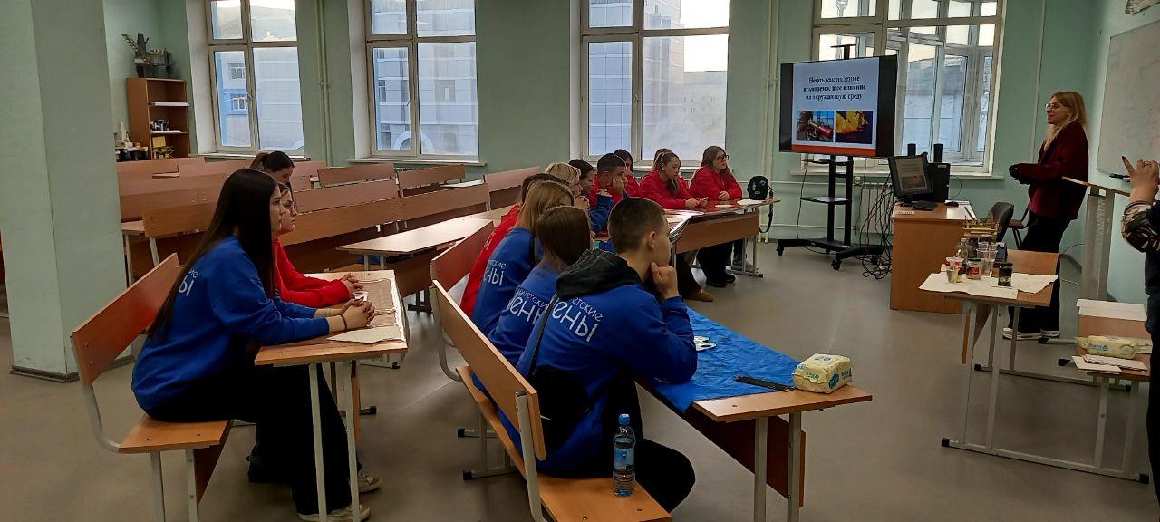 Александр Шатов: Шахтерские школьники погрузились в мир науки на Сахалине Александр Шатов: Шахтерские школьники погрузились в мир науки на Сахалине