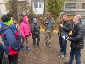 По поручению Главы ДНР Дениса Пушилин 14.11.2025 по адресу: г. Донецк, ул.Стадионная,6 состоялась встреча с жителями, на которой присутствовал заместитель руководителя Управы Ленинского внутригородского района Анатолий...