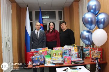 Депутаты Народного Совета приняли участие в акции «Коробка храбрости»