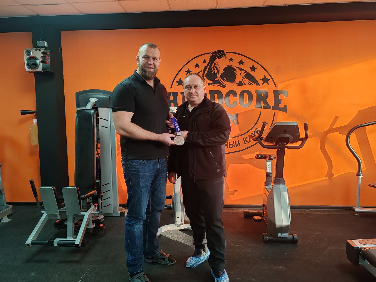 Евгений Ширшов: Вчера встретился с настоящим примером мужества, силы духа и безграничной преданности спорту — нашем заслуженным спортсменом, чемпионом мира по лёгкой атлетике среди спортсменов с поражением...