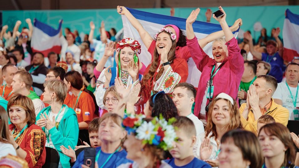 В Ростове-на-Дону стартовал полуфинал конкурса «Это у нас семейное» В Ростове-на-Дону стартовал полуфинал конкурса «Это у нас семейное»