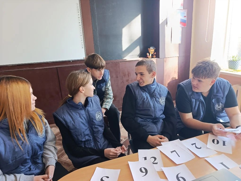 Харцызские знатоки побеждают с разгромным счетом Харцызские знатоки побеждают с разгромным счетом