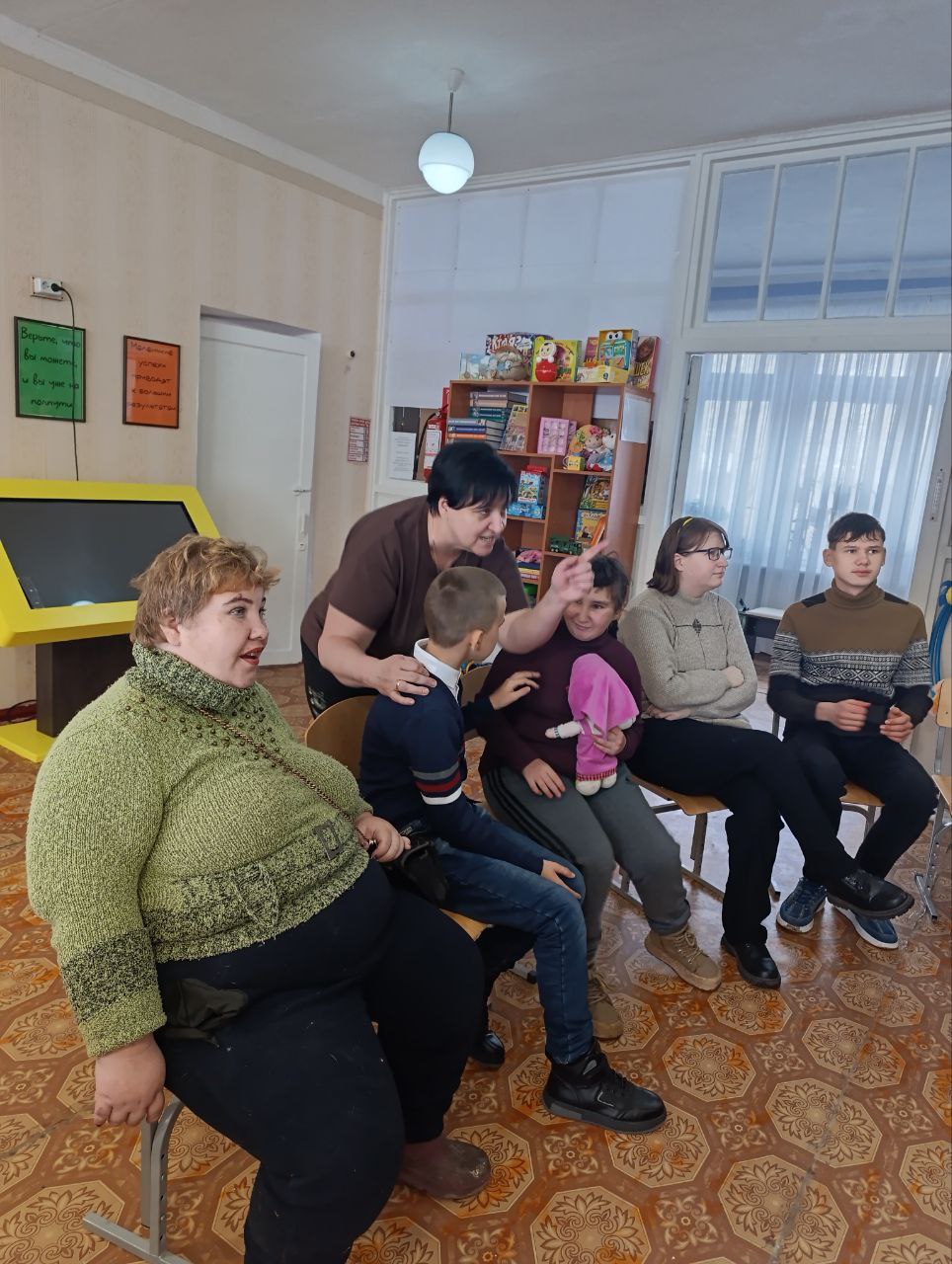 10 ноября 2025 года в ГБУ ЦСРИДИ г. Дебальцево прошло увлекательное занятие, приуроченное к Всемирному дню оригами 10 ноября 2025 года в ГБУ ЦСРИДИ г. Дебальцево прошло увлекательное занятие, приуроченное к Всемирному дню оригами