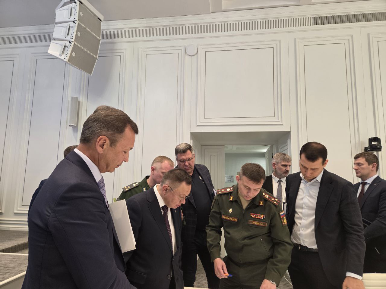 Глава Минстроя России Ирек Файзуллин провел совещание по вопросам водоснабжения Донецкой Народной Республики и развития водовода «Река Дон – канал Северский Донец – Донбасс» Глава Минстроя России Ирек Файзуллин провел совещание по вопросам водоснабжения Донецкой Народной Республики и развития водовода «Река Дон – канал Северский Донец – Донбасс»