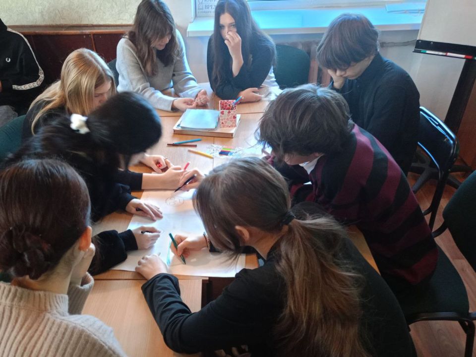 Школьникам Ждановки провели мероприятие по профилактике наркомании Школьникам Ждановки провели мероприятие по профилактике наркомании