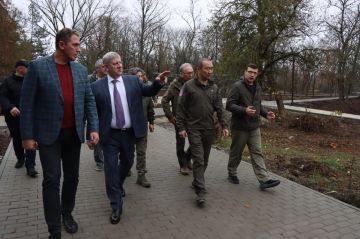 Александр Качанов: Якутия завершила благоустройство парка Докучаевска на 87%