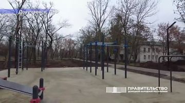 Председатель Правительства ДНР Андрей Чертков и Глава Республики Саха (Якутия) Айсен Николаев проинспектировали ход восстановительных работ на объектах в Докучаевске