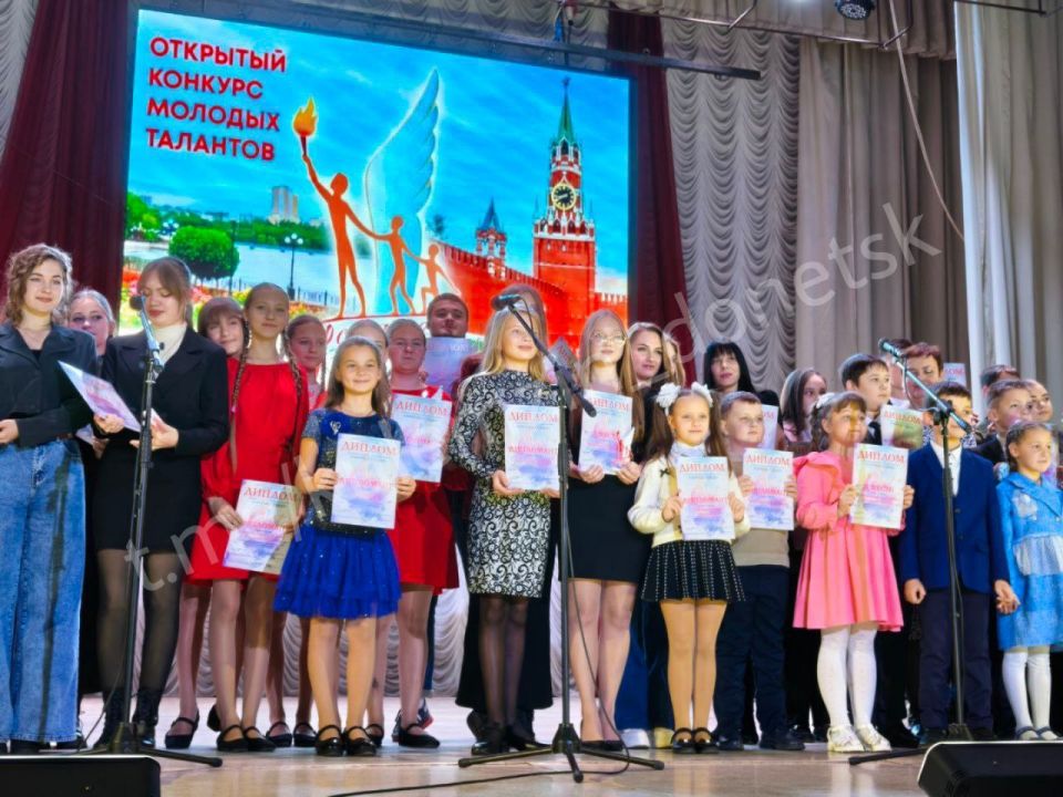 Алексей Кулемзин: Во Дворце культуры им. В.В. Куйбышева состоялся Гала-концерт IX Открытого конкурса молодых талантов «Горячее сердце», завершивший программу отборочных туров Алексей Кулемзин: Во Дворце культуры им. В.В. Куйбышева состоялся Гала-концерт IX Открытого конкурса молодых талантов «Горячее сердце», завершивший программу отборочных туров