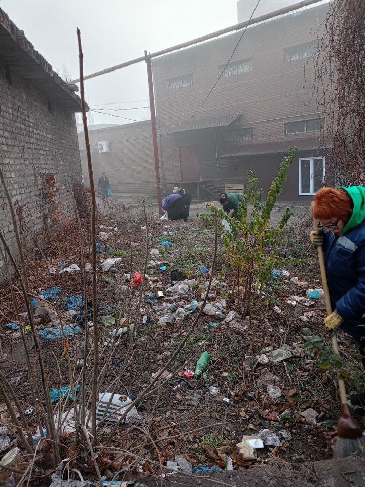 Участки Енакиевского филиала ЕРФ по управлению МКД на общегородском субботнике Участки Енакиевского филиала ЕРФ по управлению МКД на общегородском субботнике