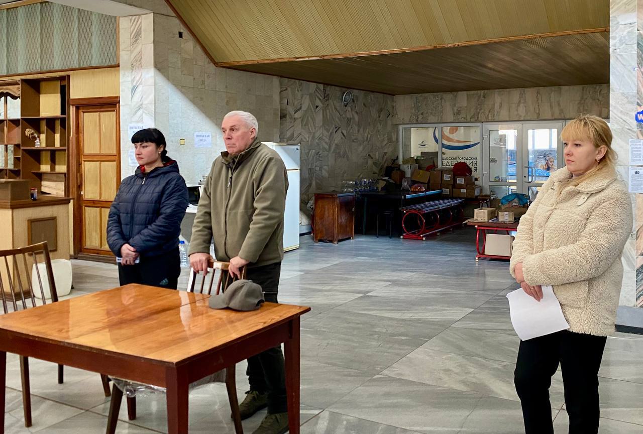 Евгений Поплавский: Сегодня вместе со своим заместителем Юлией Михайленко посетили два пункта временного размещения в Харцызске, где находятся люди, эвакуированные с освобожденных территорий Евгений Поплавский: Сегодня вместе со своим заместителем Юлией Михайленко посетили два пункта временного размещения в Харцызске, где находятся люди, эвакуированные с освобожденных территорий