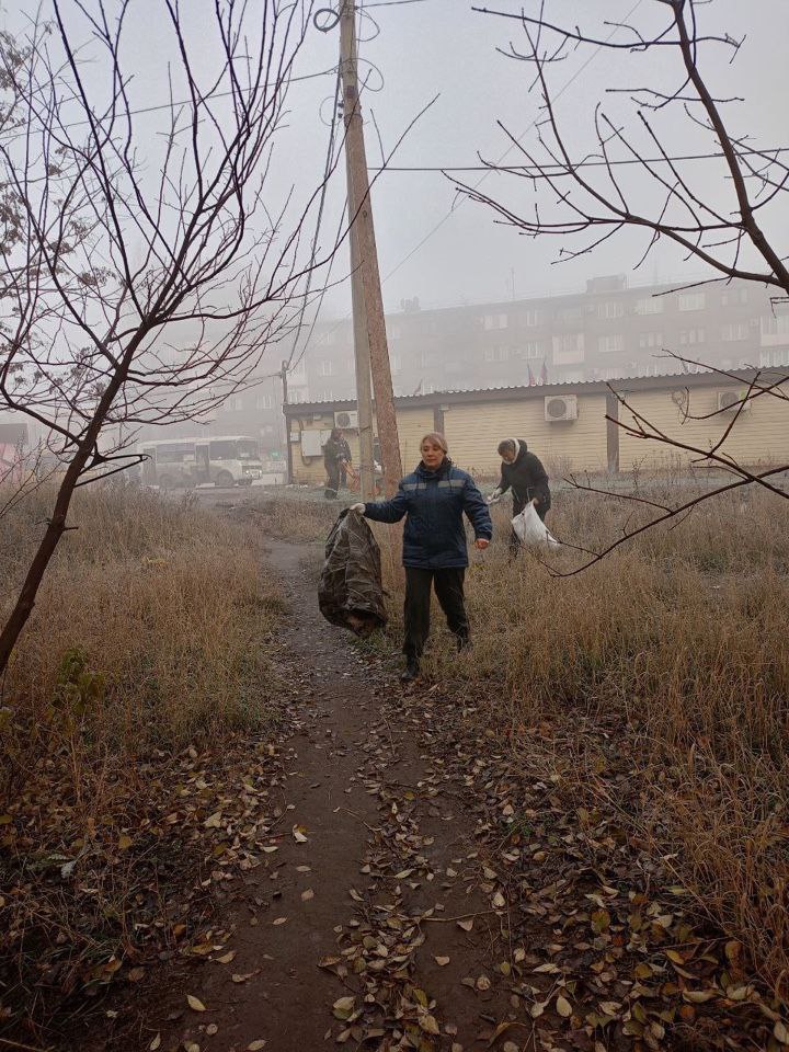 Участки Енакиевского филиала ЕРФ по управлению МКД на общегородском субботнике Участки Енакиевского филиала ЕРФ по управлению МКД на общегородском субботнике