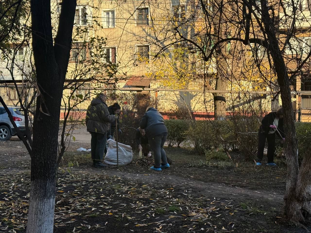 Игорь Мартынов: Сотрудники пенсионного фонда на субботнике Игорь Мартынов: Сотрудники пенсионного фонда на субботнике