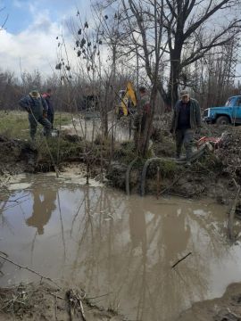 Бригада из Ленобласти устранили последствия аварии на улице Промышленной в Енакиево