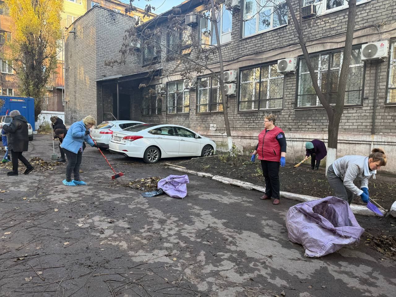 Игорь Мартынов: Сотрудники пенсионного фонда на субботнике Игорь Мартынов: Сотрудники пенсионного фонда на субботнике