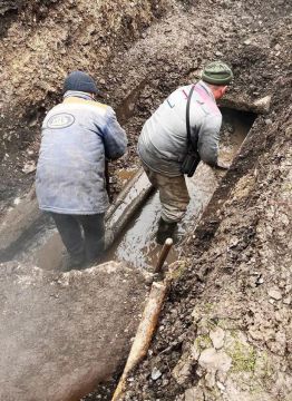 СПЕЦИАЛИСТЫ ФИЛИАЛА "ХАРЦЫЗСКТЕПЛОСЕТЬ" ЛИКВИДИРОВАЛИ АВАРИЮ НА ТЕПЛОТРАССЕ В ЗУГРЭСЕ: ТЕПЛО ВОЗВРАЩЕНО 36 АБОНЕНТАМ ЖИЛОГО ДОМА