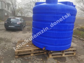 Алексей Кулемзин: На прямой эфир к Главе ДНР Денису Пушилину, который состоялся 11 ноября, поступило обращение от жителей о нехватке стационарных ёмкостей с технической водой по адресам ул. Щетинина 4а и Речная 58