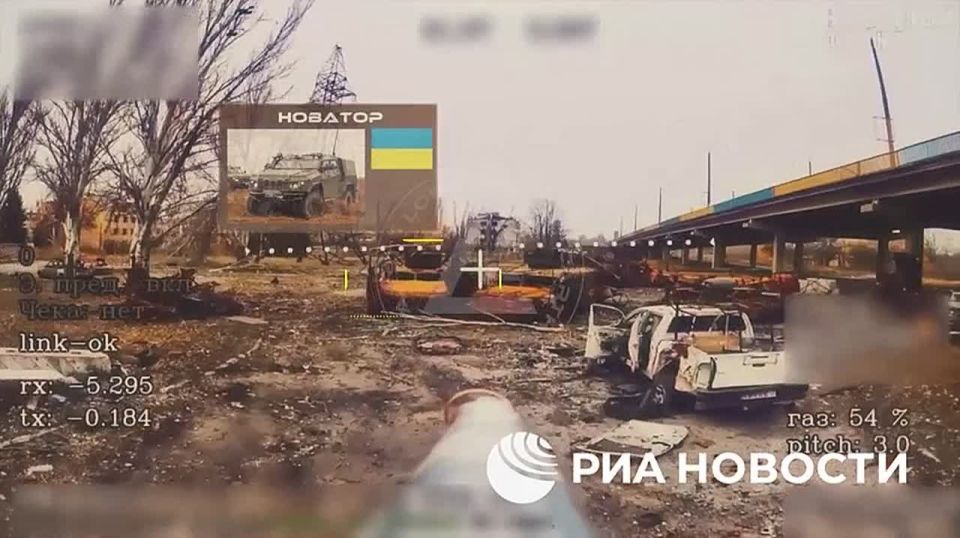 Порядка 50 единиц бронетехники противника уничтожили российские операторы БПЛА в треугольнике городов Красноармейск-Димитров-Родинское