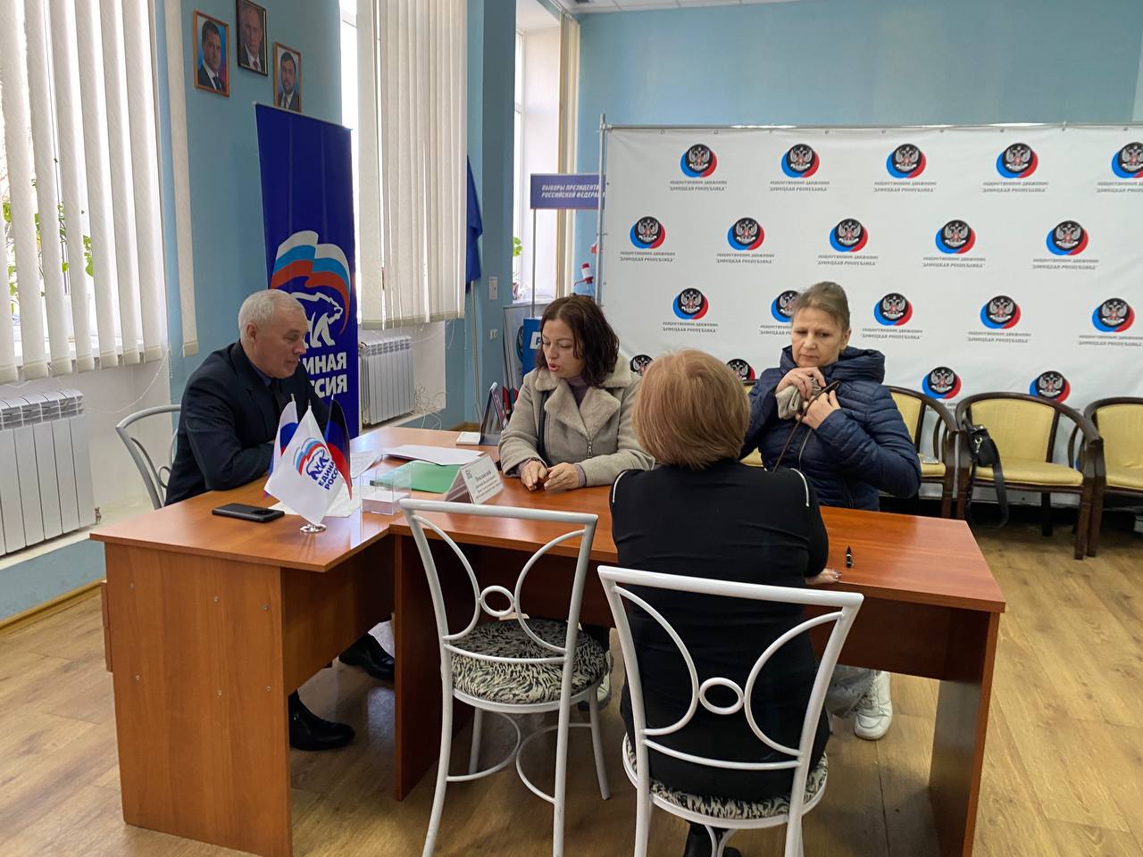 Евгений Поплавский: Провел прием граждан в общественной приемной партии «Единая Россия» Евгений Поплавский: Провел прием граждан в общественной приемной партии «Единая Россия»