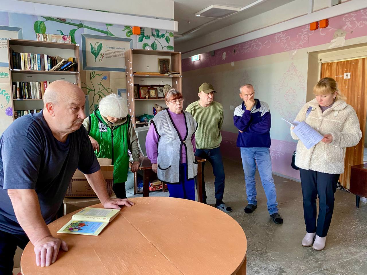 Евгений Поплавский: Сегодня вместе со своим заместителем Юлией Михайленко посетили два пункта временного размещения в Харцызске, где находятся люди, эвакуированные с освобожденных территорий Евгений Поплавский: Сегодня вместе со своим заместителем Юлией Михайленко посетили два пункта временного размещения в Харцызске, где находятся люди, эвакуированные с освобожденных территорий