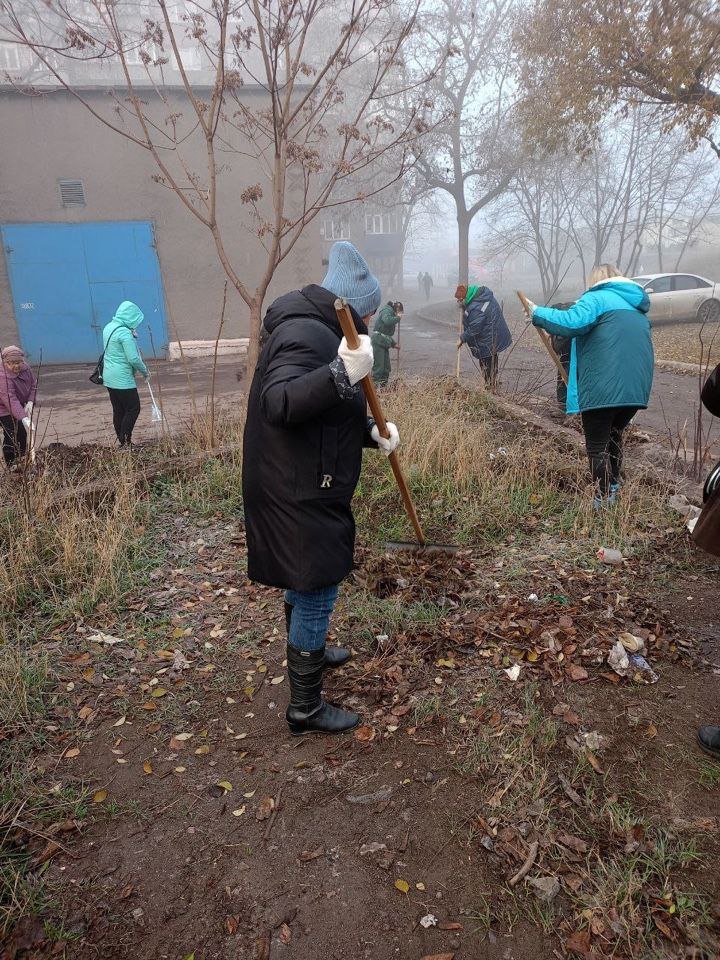 Участки Енакиевского филиала ЕРФ по управлению МКД на общегородском субботнике Участки Енакиевского филиала ЕРФ по управлению МКД на общегородском субботнике
