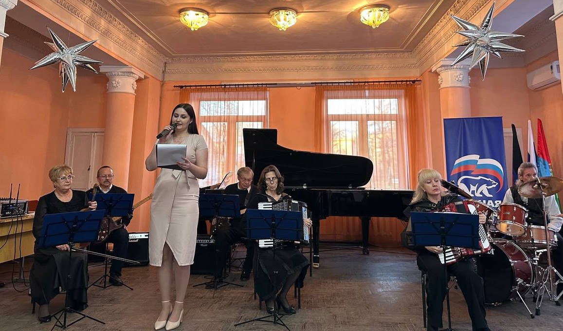 В Дебальцевской школе искусств в рамках партийного проекта " Культура малой Родины" при поддержке Дебальцевского местного отделения Всероссийской политической партии «ЕДИНАЯ РОССИЯ» с большим успехом прошел отчетный... В Дебальцевской школе искусств в рамках партийного проекта " Культура малой Родины" при поддержке Дебальцевского местного отделения Всероссийской политической партии «ЕДИНАЯ РОССИЯ» с большим успехом прошел отчетный...
