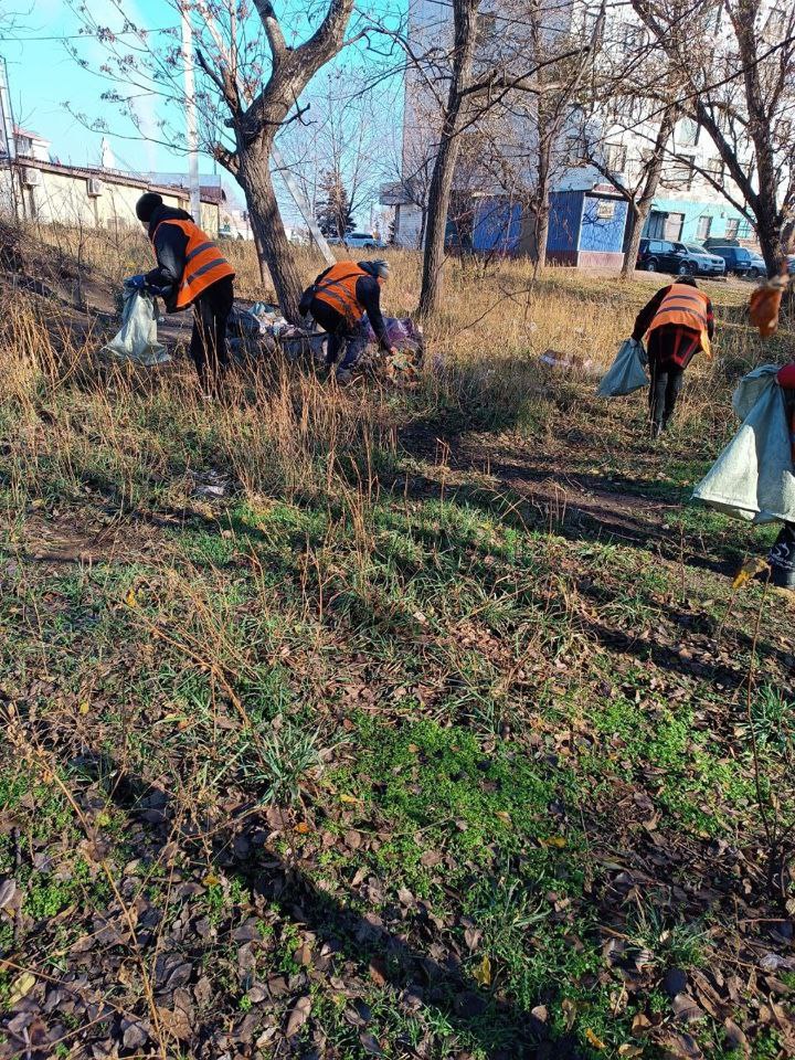 МУП "Зелёное хозяйство" на субботнике МУП "Зелёное хозяйство" на субботнике