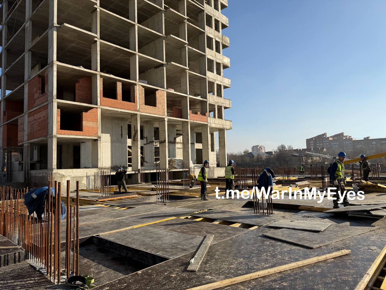В центре Донецка продолжается строительство ЖК «Первый Триумф» В центре Донецка продолжается строительство ЖК «Первый Триумф»