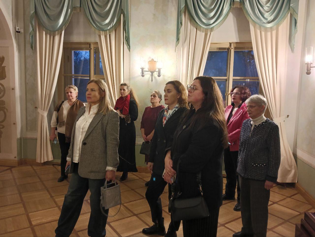 Ленобласть организовала тематическую экскурсию для преподавателей из вузов ДНР Ленобласть организовала тематическую экскурсию для преподавателей из вузов ДНР