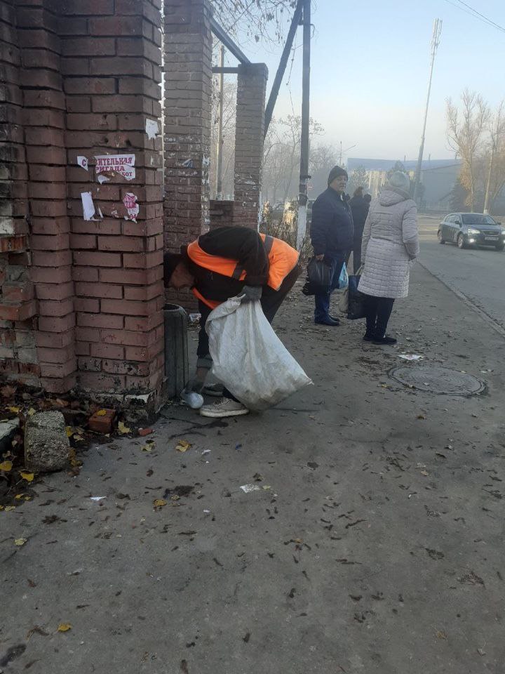 Участки Енакиевского филиала ЕРФ по управлению МКД на общегородском субботнике Участки Енакиевского филиала ЕРФ по управлению МКД на общегородском субботнике