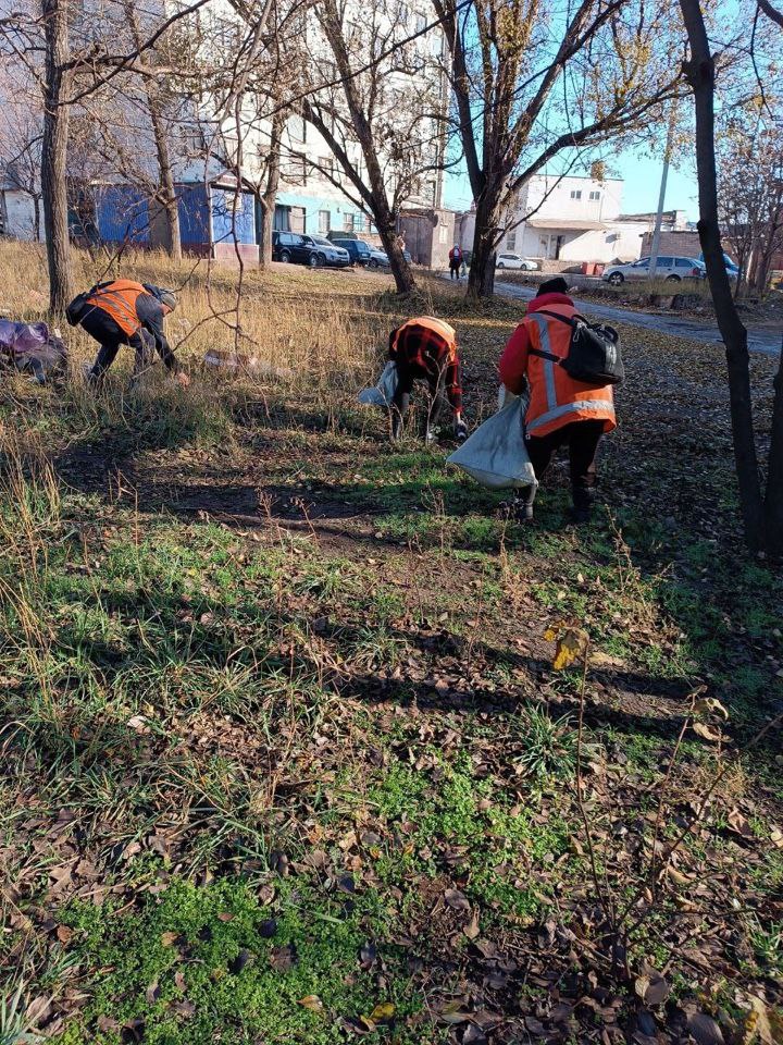 МУП "Зелёное хозяйство" на субботнике МУП "Зелёное хозяйство" на субботнике