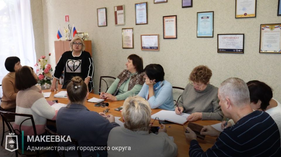 Депутаты Макеевского городского совета провели встречи с жителями города Депутаты Макеевского городского совета провели встречи с жителями города