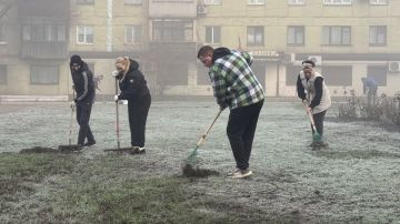 Игорь Мартынов: Общегородской субботник. 15 ноября в городском округе Енакиево прошёл масштабный общегородской субботник