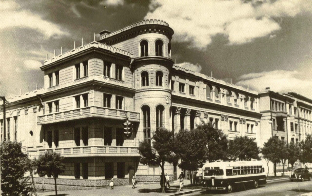 «Сердце детства» довоенного Сталино «Сердце детства» довоенного Сталино