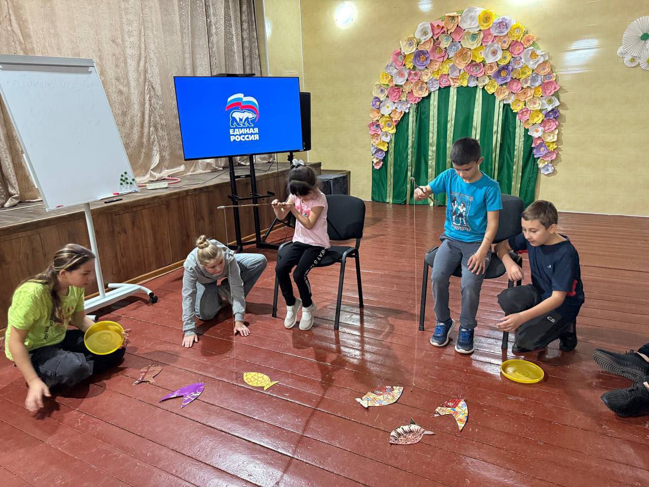 Дети — это маленькие создания, способные преобразить наше существование и наполнить его всеми цветами радуги Дети — это маленькие создания, способные преобразить наше существование и наполнить его всеми цветами радуги