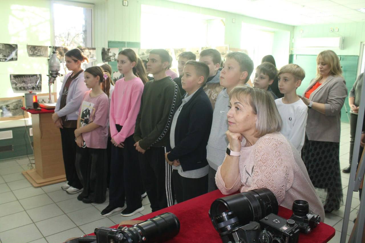 День старых фотографий прошёл в Мангушском местном отделении партии «Единая Россия» День старых фотографий прошёл в Мангушском местном отделении партии «Единая Россия»