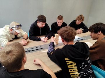 #ДеньБезИнтернета. Киберспортсмены провели в Доме молодёжи l Волноваха время в оффлайн-формате, отложив гаджеты и подключение к сети