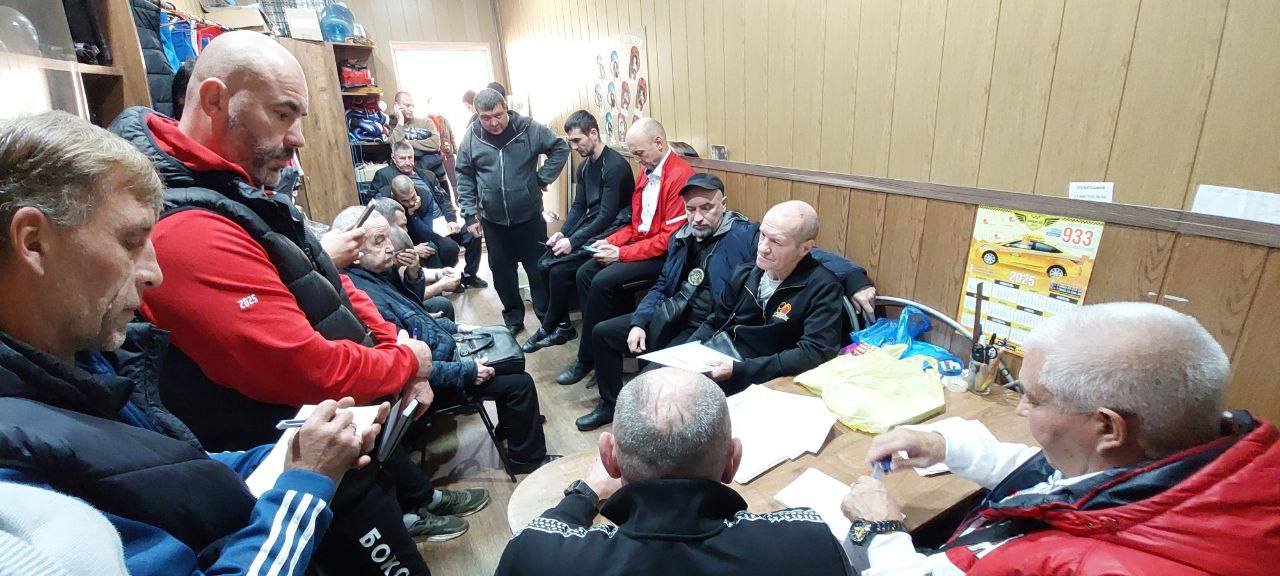 15 ноября 2025 года в Енакиево прошло Открытое первенство города Енакиево по боксу среди юношей и девушек 2014, 2015, 2016 годов рождения посвящённое Дню военной разведки 15 ноября 2025 года в Енакиево прошло Открытое первенство города Енакиево по боксу среди юношей и девушек 2014, 2015, 2016 годов рождения посвящённое Дню военной разведки