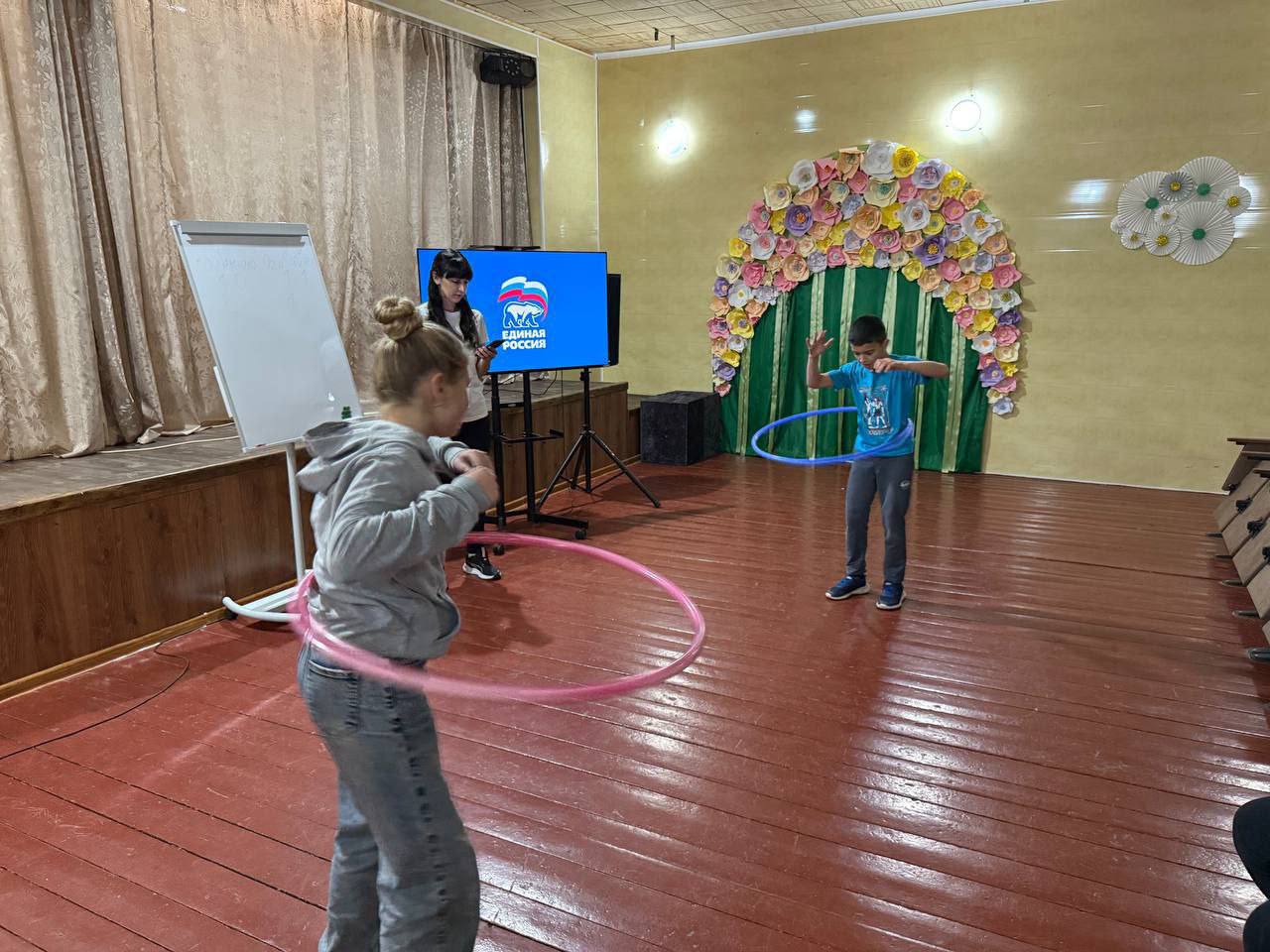 Дети — это маленькие создания, способные преобразить наше существование и наполнить его всеми цветами радуги Дети — это маленькие создания, способные преобразить наше существование и наполнить его всеми цветами радуги