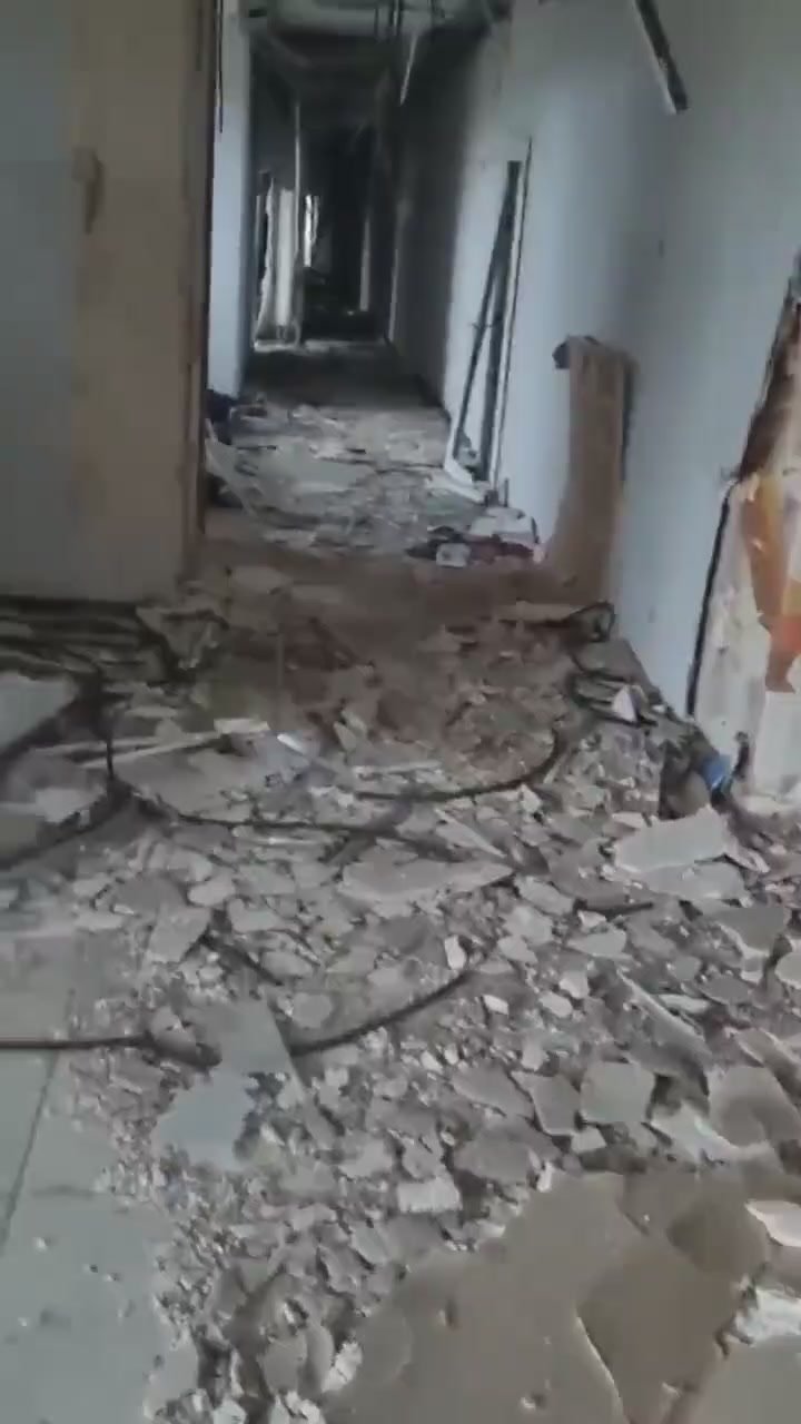 Подразделения ВС РФ двигаются по улицам Красноармейска (Покровска)