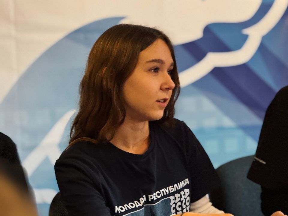 Поздравляем «Молодую Гвардию» с юбилеем Поздравляем «Молодую Гвардию» с юбилеем