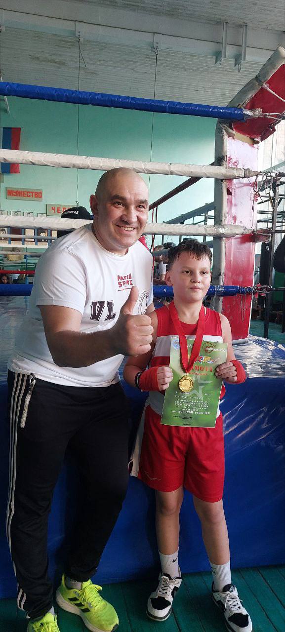 15 ноября 2025 года в Енакиево прошло Открытое первенство города Енакиево по боксу среди юношей и девушек 2014, 2015, 2016 годов рождения посвящённое Дню военной разведки 15 ноября 2025 года в Енакиево прошло Открытое первенство города Енакиево по боксу среди юношей и девушек 2014, 2015, 2016 годов рождения посвящённое Дню военной разведки