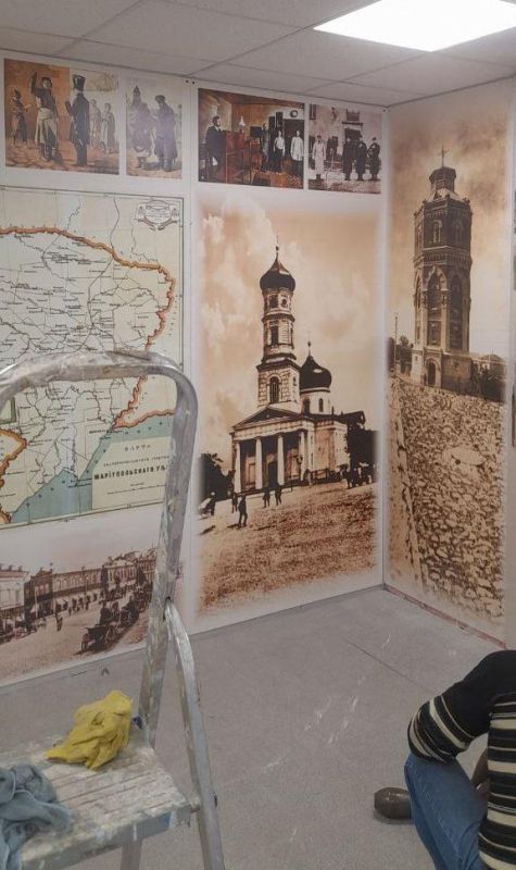 В Мариуполе открылся «Зал памяти» полиции В Мариуполе открылся «Зал памяти» полиции