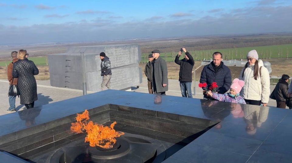 Дорогами воинской славы: экскурсия на Саур-Могилу Дорогами воинской славы: экскурсия на Саур-Могилу